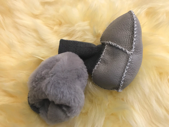 Sheepskin Baby Booties - Pink