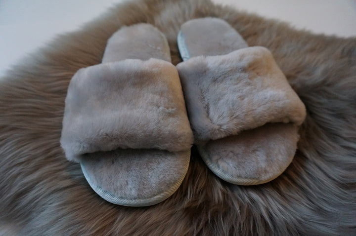 Sheared Sheepskin Slippers - White Grey